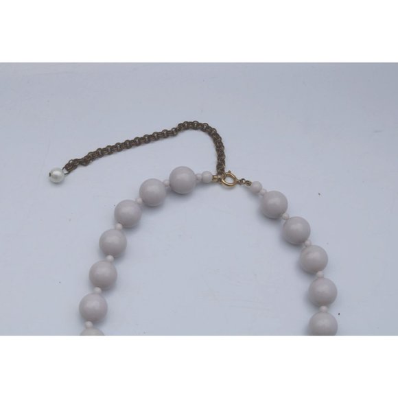 Vintage Pale Purple Beaded Necklace Choker Lavender Lilac 54075 - Picture 3 of 4